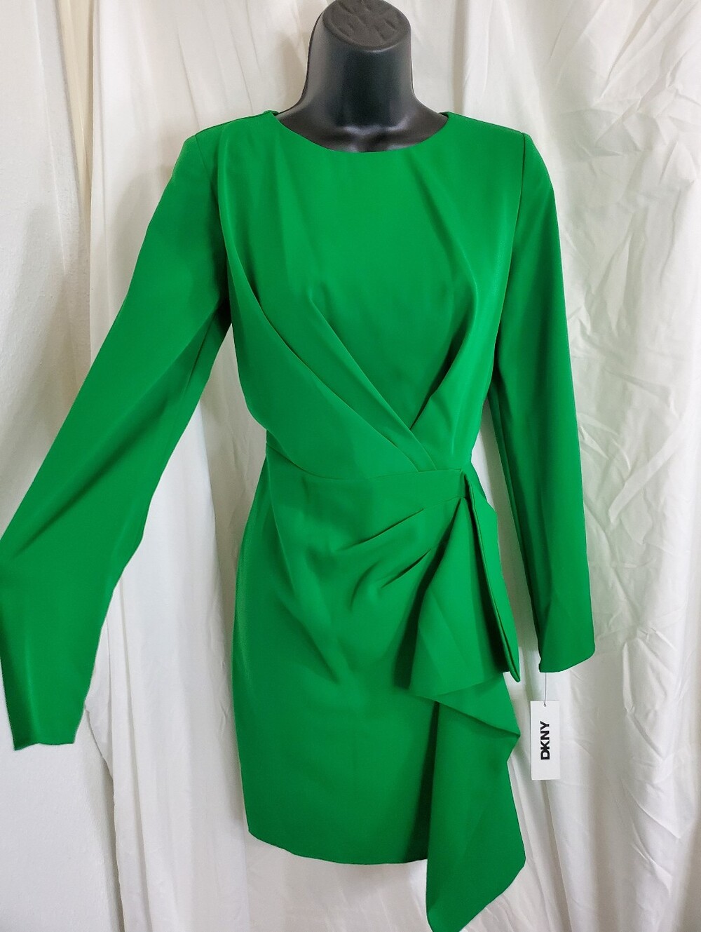 Dkny green ruffled front side detail long sleeve sheath dress size 2 brand nee